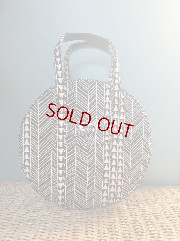 画像1: サークルトートバッグ★ハットバッグ　タパ柄＆ハイビスカス