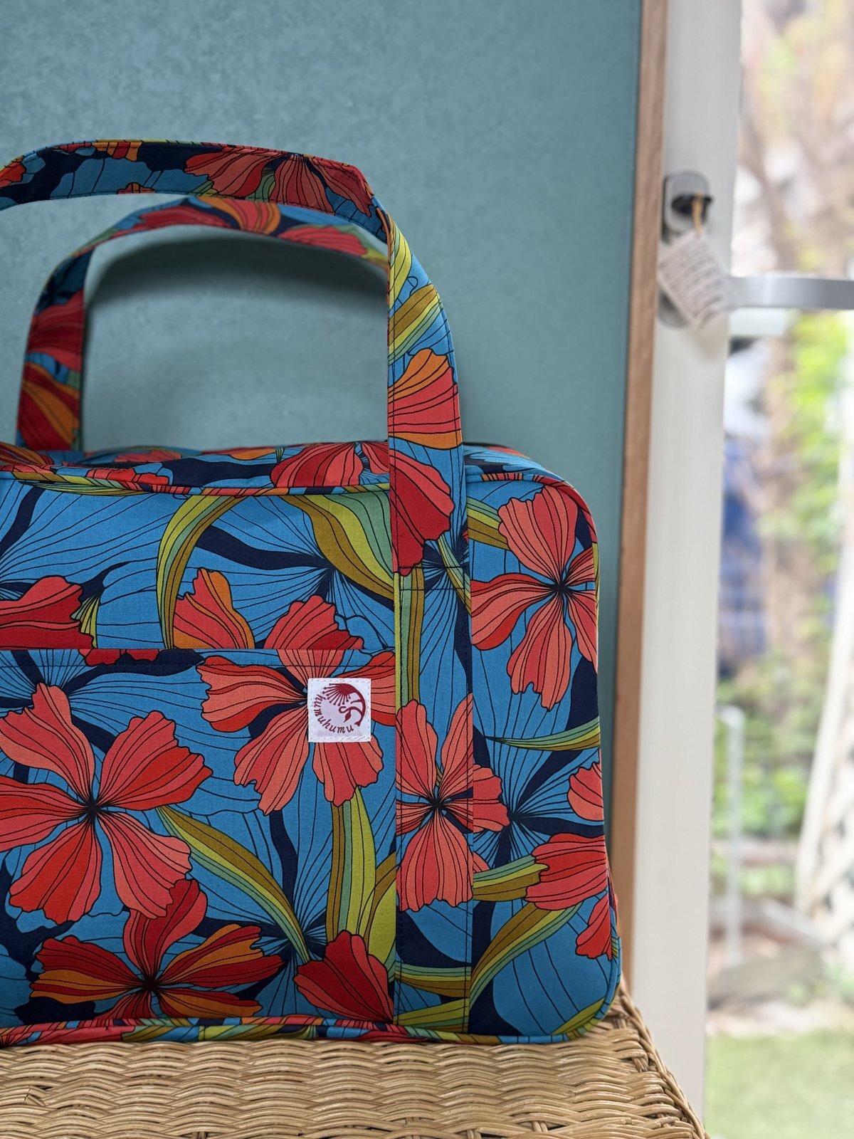 画像3: カラフルハイビスカス柄★フルサイズ★スーツケースサブボストンバッグ（肩紐付き）